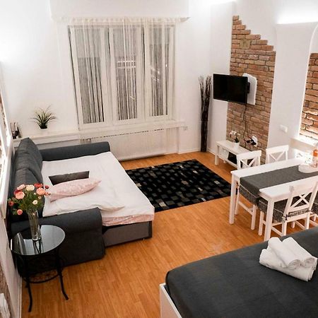 O&B Apartman Budapeste Exterior foto